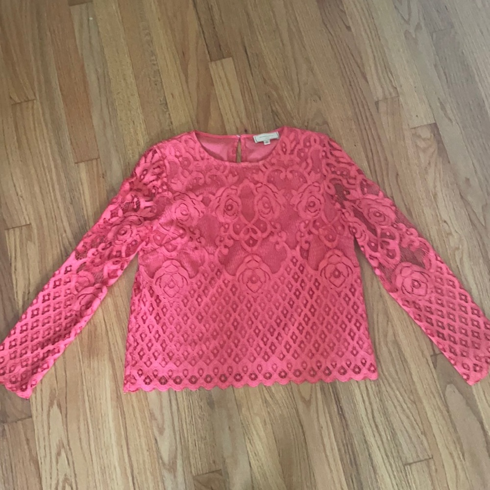 Red lace blouse by Moulinette Soeurs